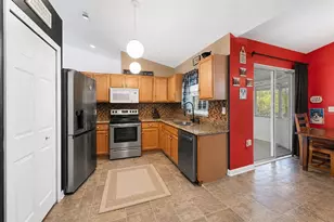 5872 Royal Hills Cir, Winter Haven, FL 33881 - Photo 11