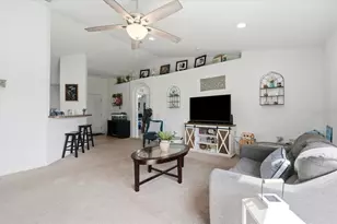 180 Solis Dr, Winter Haven, FL 33880 - Photo 5