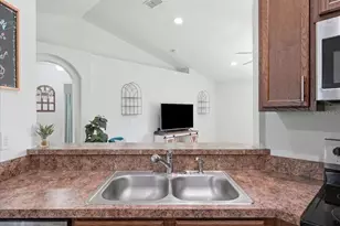 180 Solis Dr, Winter Haven, FL 33880 - Photo 11