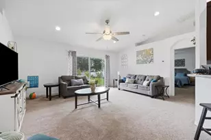 180 Solis Dr, Winter Haven, FL 33880 - Photo 7