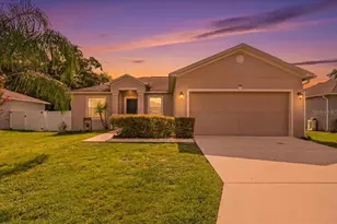 180 Solis Dr, Winter Haven, FL 33880 - Photo 1