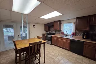 124 E F St, Frostproof, FL 33843 - Photo 11