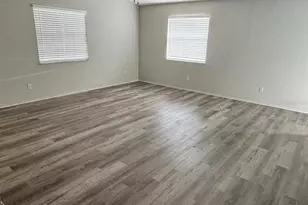 190 Rebecca Dr NE, Winter Haven, FL 33881 - Photo 3