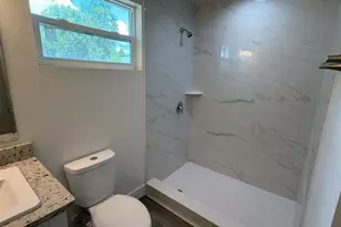 638 W 7th St, Lakeland, FL 33805 - Photo 9