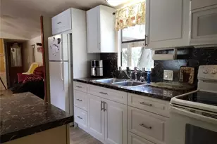 12627 Blackberry Ln, Lake Wales, FL 33898 - Photo 11
