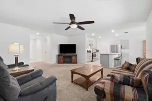 203 Auburn Grv Blvd, Auburndale, FL 33823 - Photo 7