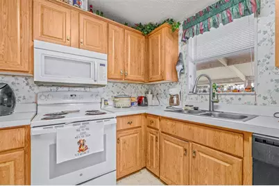 6235 Knotty Pine Drive SE, Winter Haven, FL 33884 - Photo 15