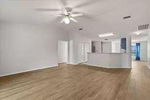 372 Lake Daisy Cir, Winter Haven, FL 33884 - Photo 17