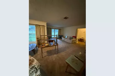 301 W Lemon Street, Bowling Green, FL 33834 - Photo 9