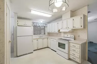 1794 Fox Hill Dr, Lakeland, FL 33810 - Photo 13
