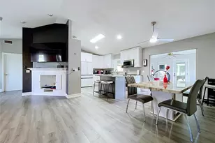 8017 Glenridge Ln, Lakeland, FL 33809 - Photo 13