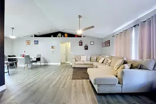 8017 Glenridge Ln, Lakeland, FL 33809 - Photo 11
