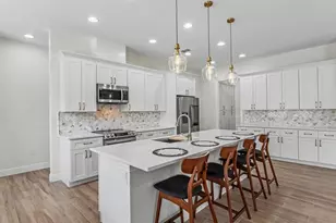 5701 Crestview Dr, Lady Lake, FL 32159 - Photo 9