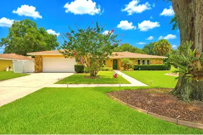 902 Crestview Drive, Auburndale, FL 33823 - Photo 3