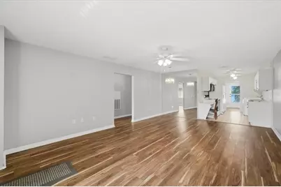 207 Winter Ridge Boulevard #4, Winter Haven, FL 33881 - Photo 5
