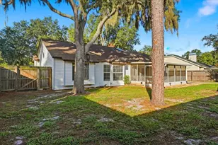 4110 Longfellow Dr, Plant City, FL 33566 - Photo 7
