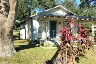 608 Lemon St, Auburndale, FL 33823 - Photo 1