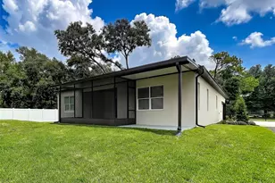 8308 Gibson Oaks Dr, Lakeland, FL 33809 - Photo 5