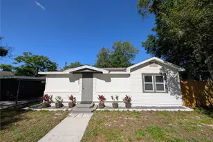 739 Center St, Waverly, FL 33877 - Photo 1