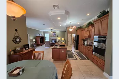 6523 Crews Lake Hills Loop E, Lakeland, FL 33813 - Photo 9
