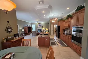 6523 Crews Lake Hills Loop E, Lakeland, FL 33813 - Photo 9