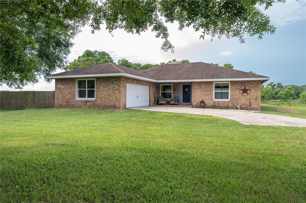 1755 Beth Ln - 1755 Beth Ln, Winter Haven, FL 33880 Luxury Property | Jose Angel Pina
