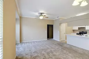 1105 Eagle Pond Dr, Winter Haven, FL 33884 - Photo 7