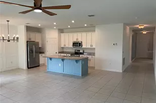689 Crown Rose Dr, Eagle Lake, FL 33839 - Photo 5