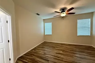 811 Krenson Woods Ln, Lakeland, FL 33813 - Photo 13