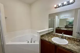 811 Krenson Woods Ln, Lakeland, FL 33813 - Photo 17