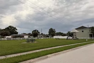 811 Krenson Woods Ln, Lakeland, FL 33813 - Photo 35
