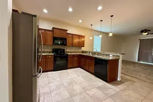 811 Krenson Woods Ln, Lakeland, FL 33813 - Photo 9