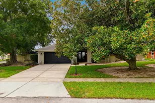 238 College Grove Cir NE, Winter Haven, FL 33881 - Photo 3