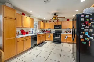 411 Country Pine Rd, Haines City, FL 33844 - Photo 7