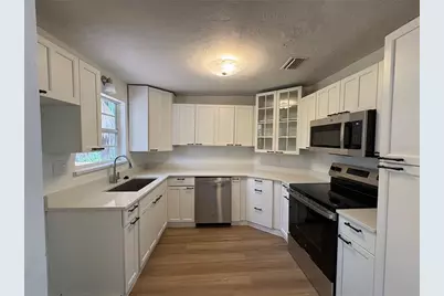 2412 Derbyshire Avenue, Lakeland, FL 33803 - Photo 9