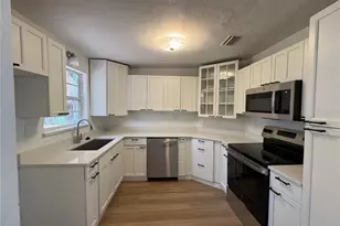 2412 Derbyshire Ave, Lakeland, FL 33803 - Photo 9