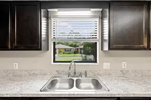 478 Lake Carolyn Cir, Lakeland, FL 33813 - Photo 13