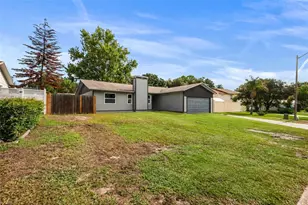 440 Mondra Ct, Lakeland, FL 33809 - Photo 3