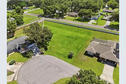 235 Sparkling Court, Auburndale, FL 33823 - Photo 3
