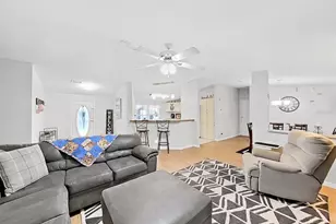 490 Lindsey Dr, Lakeland, FL 33809 - Photo 17