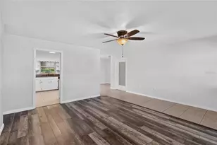 3203 Carleton Cir E, Lakeland, FL 33803 - Photo 13