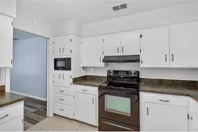 3203 Carleton Circle E, Lakeland, FL 33803 - Photo 17