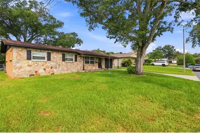 3203 Carleton Circle E, Lakeland, FL 33803 - Photo 1