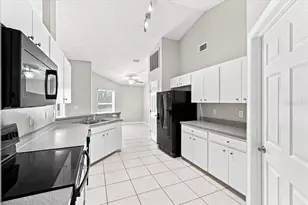 5016 Fairfax E, Lakeland, FL 33813 - Photo 11