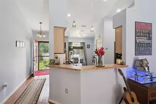102 Baypoint Dr, Davenport, FL 33837 - Photo 5