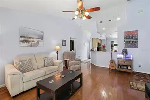 102 Baypoint Dr, Davenport, FL 33837 - Photo 11