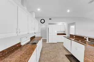 102 Hillside Ct, Winter Haven, FL 33884 - Photo 13