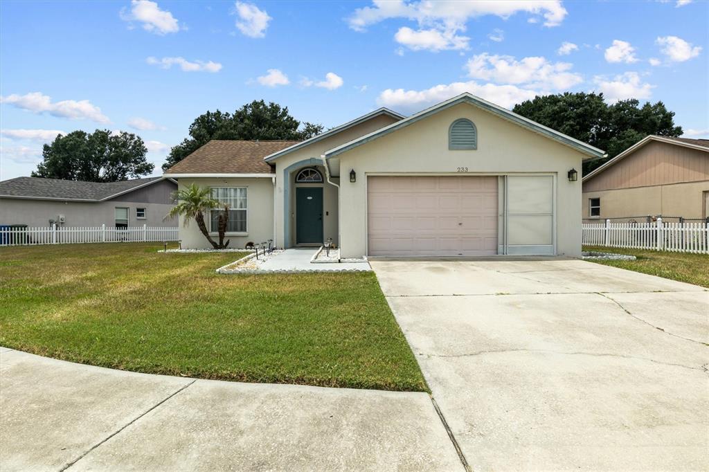 233 Kings Pond Ave - 233 Kings Pond Ave, Winter Haven, FL 33880 Luxury Property | Jose Angel Pina