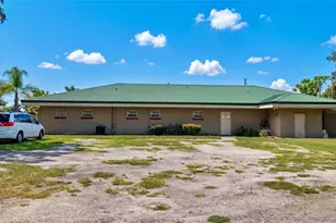 302 W Main St, Bowling Green, FL 33834 - Photo 47