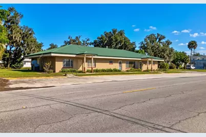 302 W Main Street, Bowling Green, FL 33834 - Photo 1